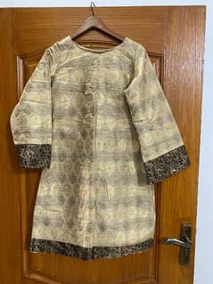 Banarsi 2 piece shalwar suit gold and black 
Unworn