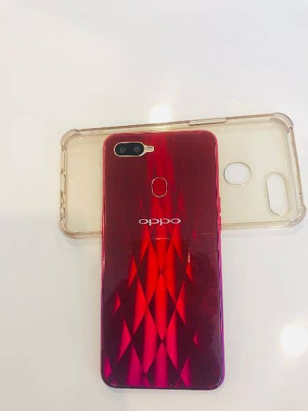 Oppo F9 pro 4