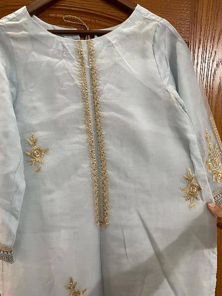 Blue Brand Dhanak 
Size medium 1