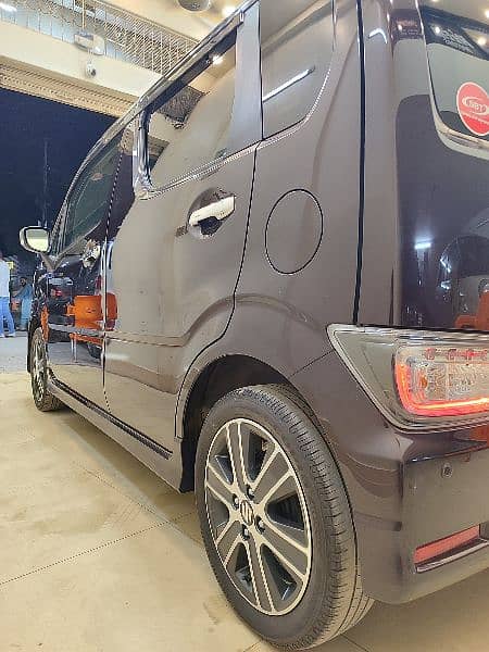 Suzuki Wagon R Stingray T (660cc family car) 6