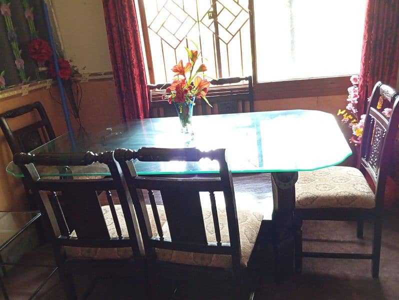 Dining Table 0