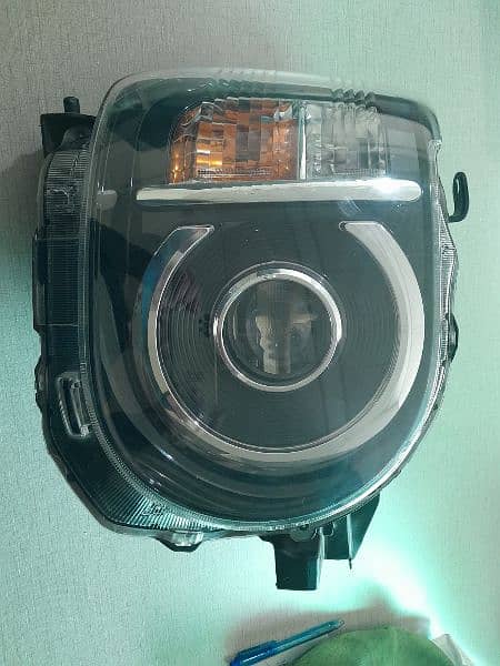 Daihatsu Mira TOCOT 660 CC , Headlight Driver Side 0