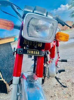 yamaha yB 100