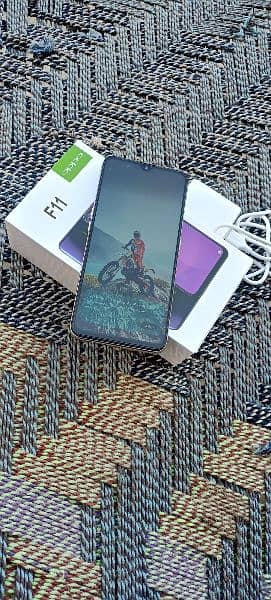 oppo F11 8/256 box changer Sath 10 by 10 2