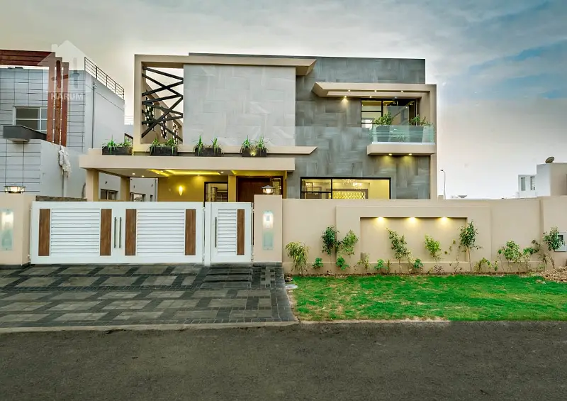 1 Kanal Slightly Used Modern Design House For Sale In DHA Phase 5 Lahore.