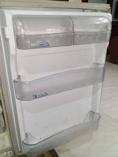 Pel Refrigerator Crystal Series 4