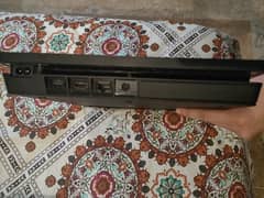 PS4 1TB With Controller / Mint Condition/Play Station