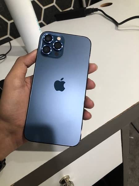 Iphone 12 pro max 1