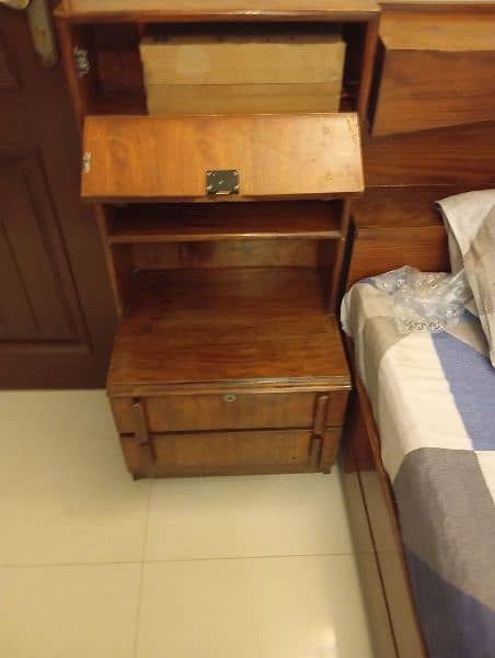 Wooden Bed with side tables 3