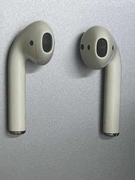 Airpods series 1 0