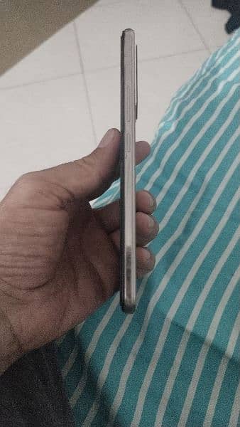 VIVO V23 E 8/256 with BOX LUSH CONDITION 3