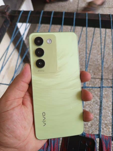 Vivo Y100 for sale only one month use 3