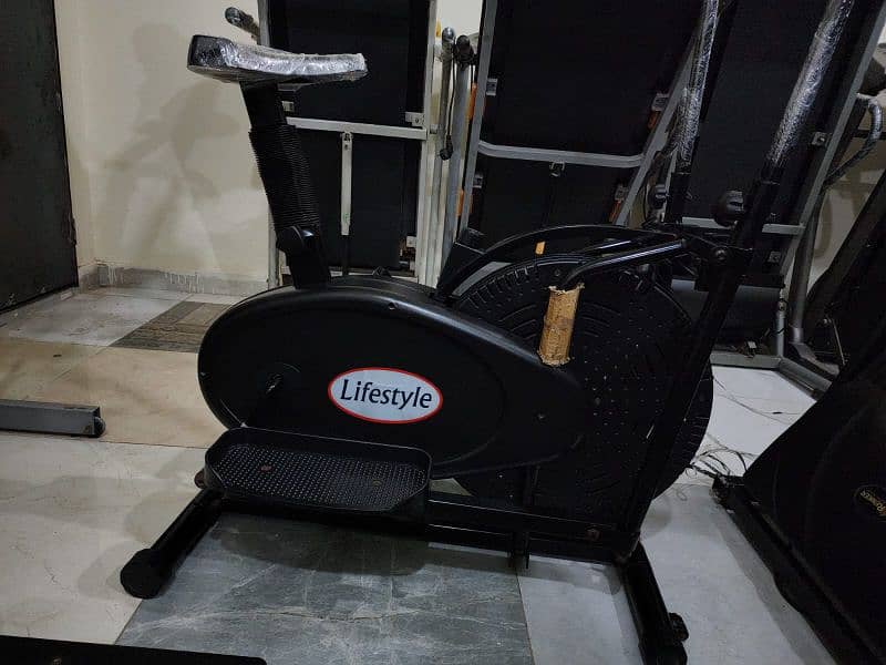 treadmils. (0309 5885468). electric running machines. gym cycles. esu 19