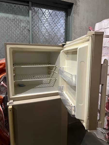 HAIER REFIGERATOR 2 door 1