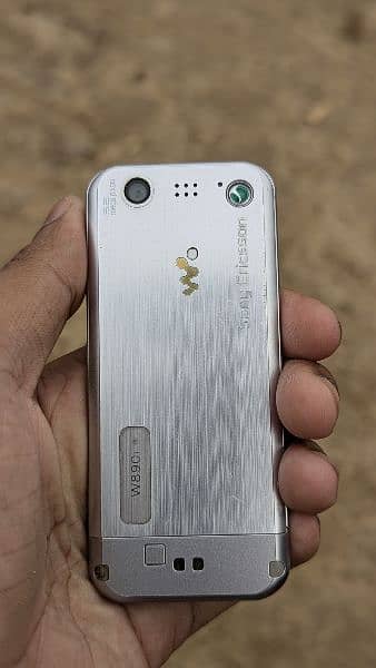 Sony Ericsson Mobiles Non PTA 10/10 4