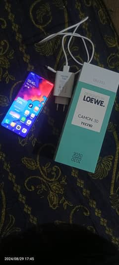 Tecno camon 30 LOEWE