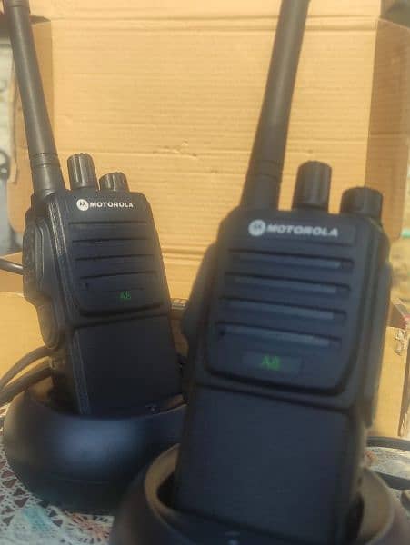 Motorola Walkie talkie A8 400-480MHz 3