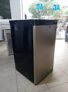 ORient  fridge room  size (0306=4462/443) NY Condition