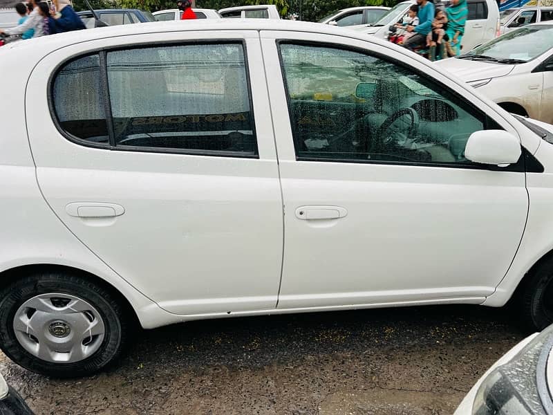 Toyota Vitz 2003 5