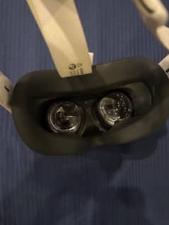 oculus quest 2 128 gb with carrying case