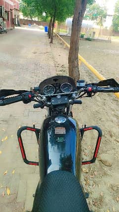 Suzuki GS 150