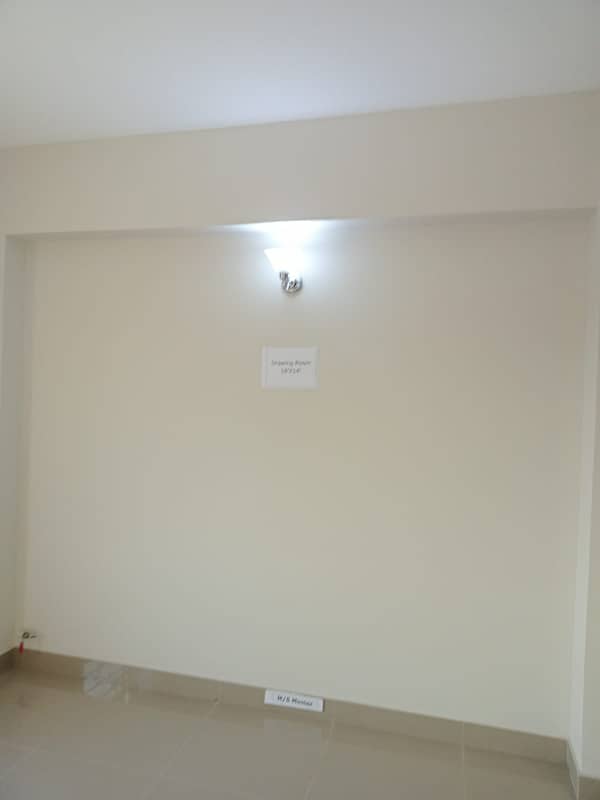 10 Marla 3 Bedrooms Flat fully Tiled For Rent 9