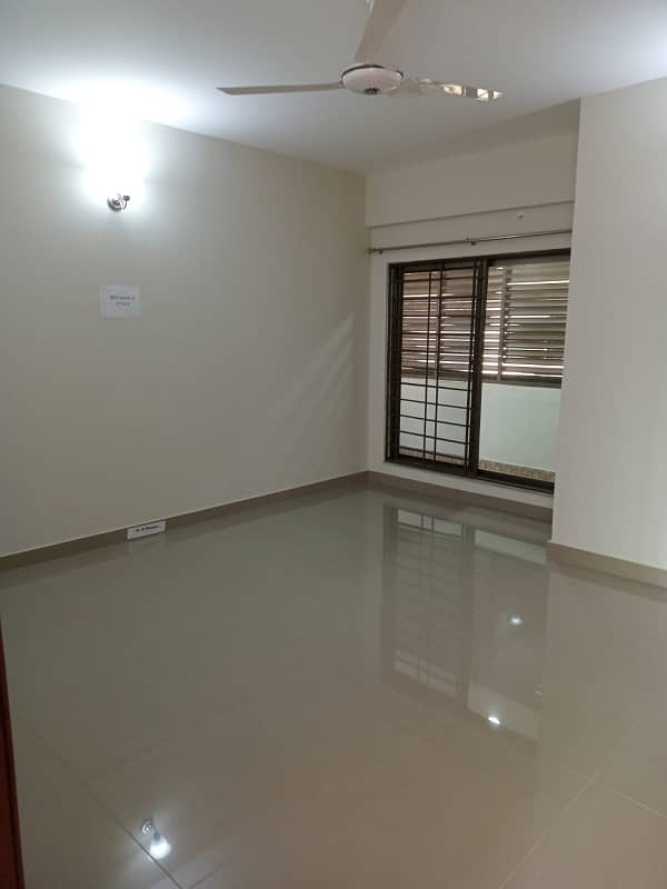 10 Marla 3 Bedrooms Flat fully Tiled For Rent 15