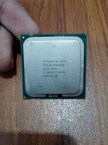 Intel Core 2 Duo E5800 Processor For Sale 0