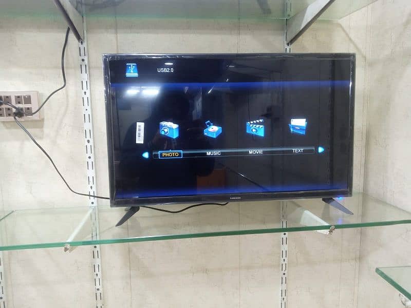 Achi achii offer 32"inch Samsung smrt UHD led TV O32245O5586 0