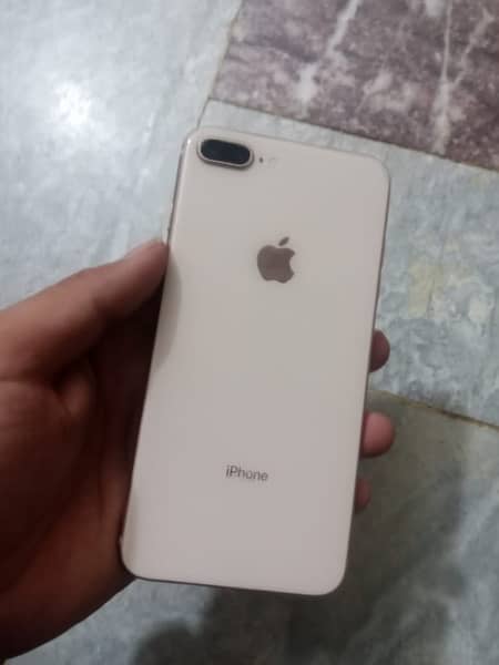 iPhone 8 Plus 4