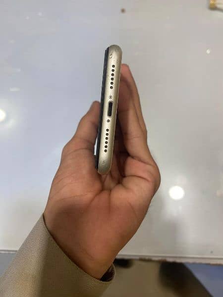 iphone 11 Non PTA Jv 64gb 5