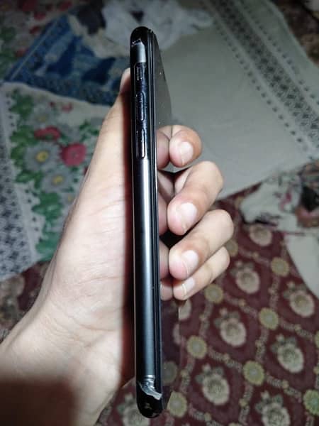 iPhone 11pro factory unlocked non pta 3