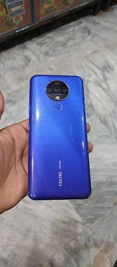 tecno spark 6 10/10 Condition  Charger wehd Box  4 64