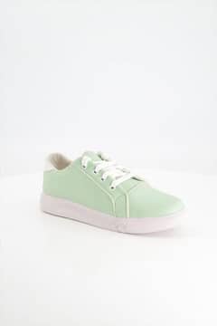 girls sneakers