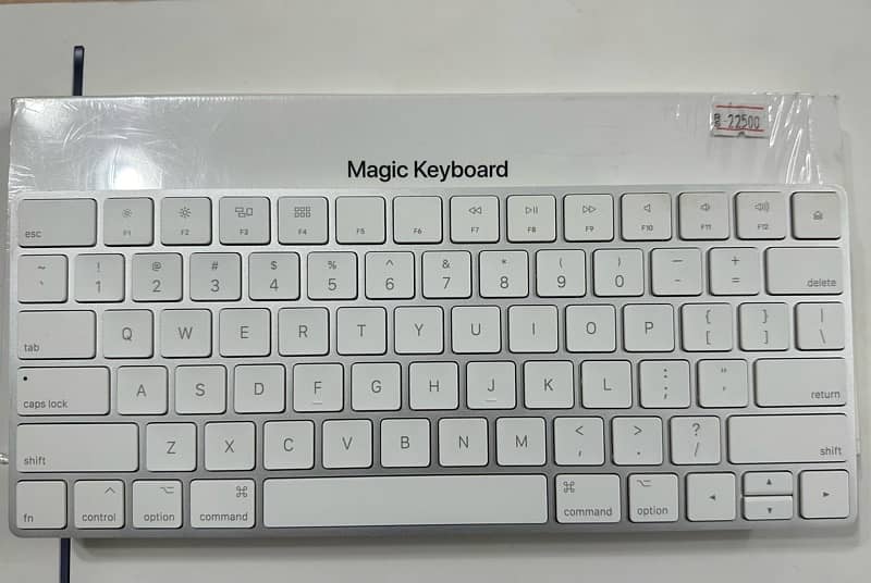 Apple magic key board 0