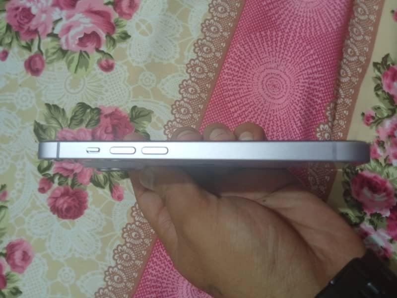 iphone 14 128gb jv 10/10 condition argent sale 4