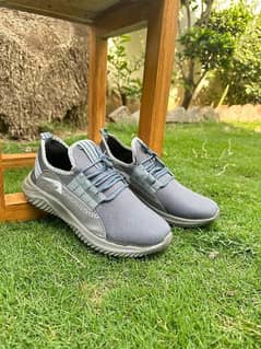 Men's comfortable shoes