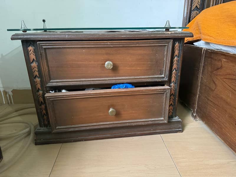 bed with dressing table,mattress and side tables 2