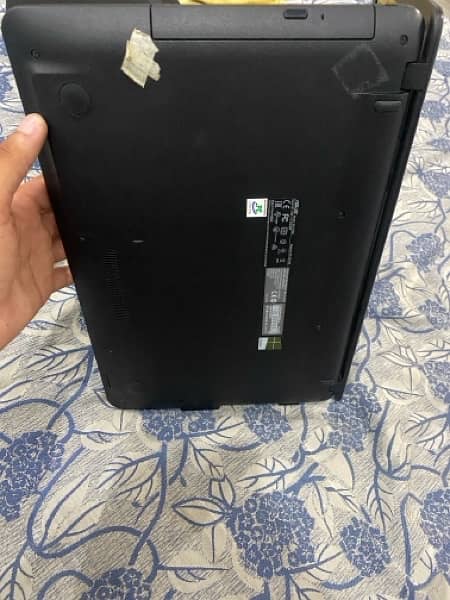 laptop for v very urgent sale 2