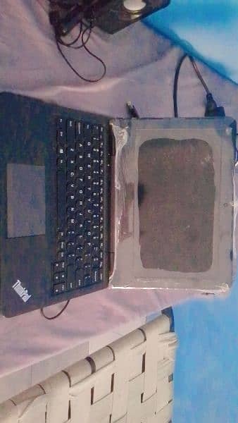 Lenovo Thinkpad core i5 original charger with bag a speakers 4