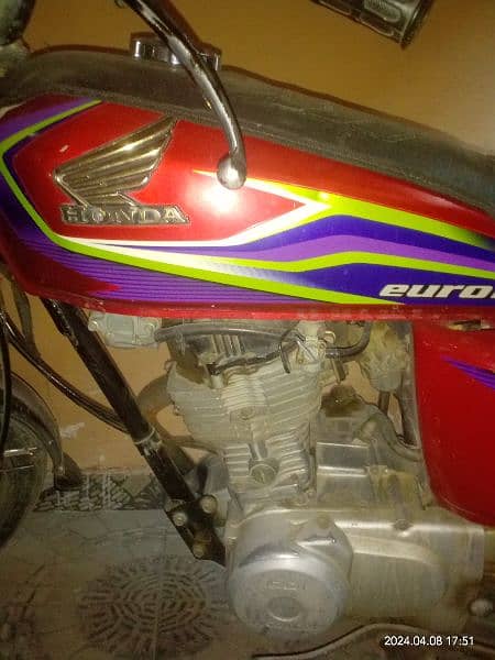 honda 125 red colar bike janwan bike my name par hai 3