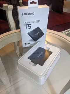 Samsung Portable SSD 2TB -  High-Speed Storage & Rendering!