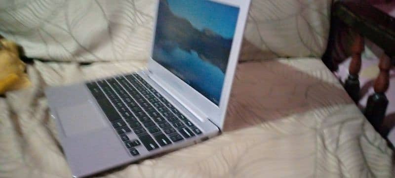 sumsing Chromebook fuul working new condition prise in 25000 2