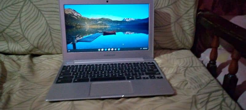 sumsing Chromebook fuul working new condition prise in 25000 3