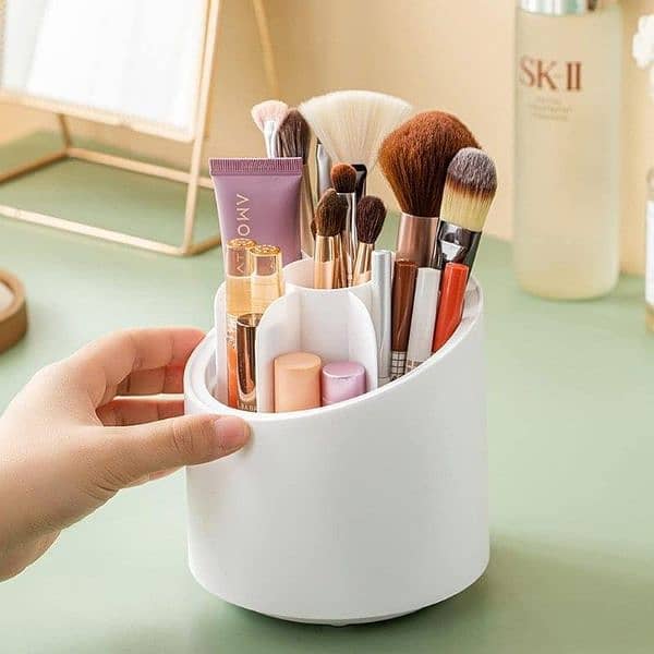 360 degrees makeup brushes Organizer available 2