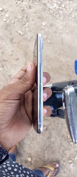 iphone x 64 gb pta approved 1