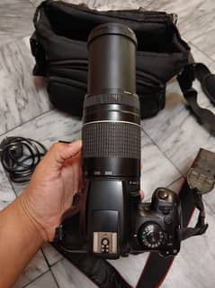 For urgent sale & reasonable price. Canoon 1300d with 75 300 lens