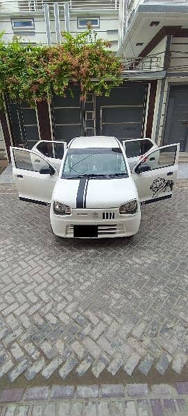 Suzuki Alto 2022 color white For Sale 14