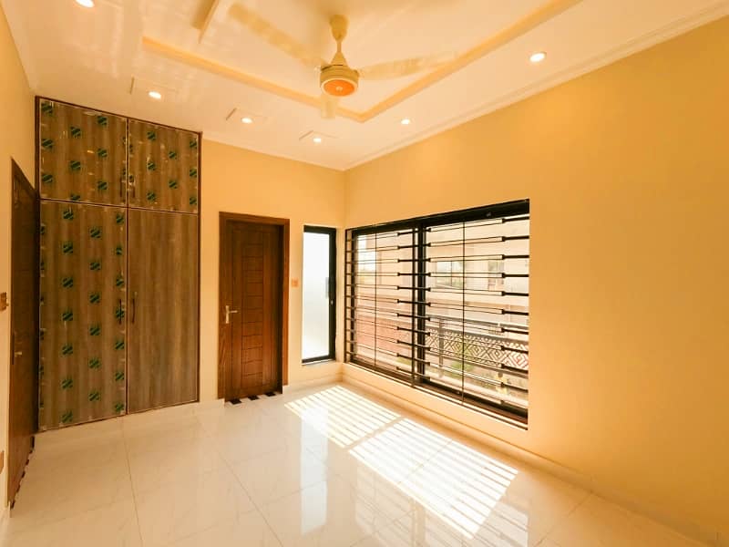 House For Sale In Central Park Block A1 22