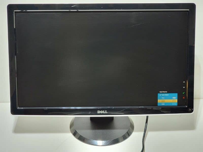 HP Pro 3300 I5 2ndgen, 16gb Ram, 2gb Nvidia Quadro k1620, dell Monitor 1